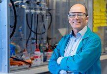 UWA chemist wins national award