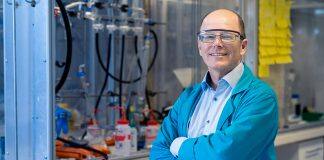 UWA chemist wins national award