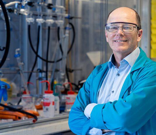 UWA chemist wins national award