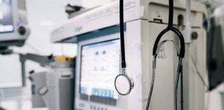 Machine learning tool gives early warning of cardiac issues in COVID-19 patients