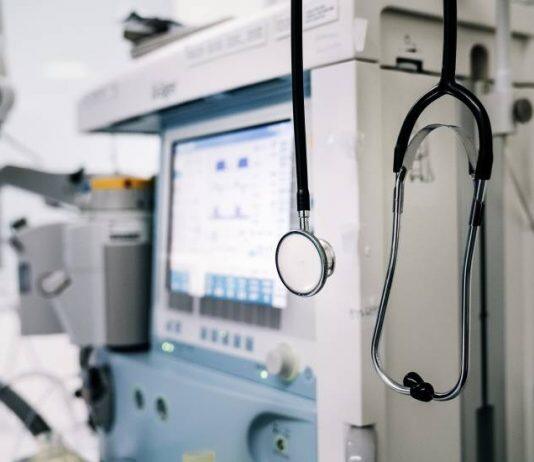 Machine learning tool gives early warning of cardiac issues in COVID-19 patients