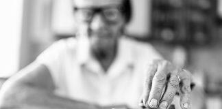 Not all banking crises involve panics