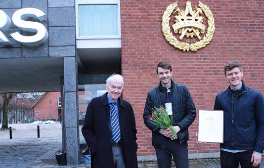 Students receive entrepreneurship award for sports innovation