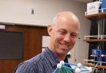 Rob Phillips Awarded 2021 Feynman Teaching Prize