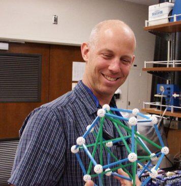 Rob Phillips Awarded 2021 Feynman Teaching Prize