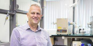 Producing efficient LEDs based on 2D perovskite material breakthrough