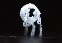 How to get salt out of water: Make it self-eject