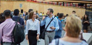 Walk or drive? New tool shows the health effects of your travel choices