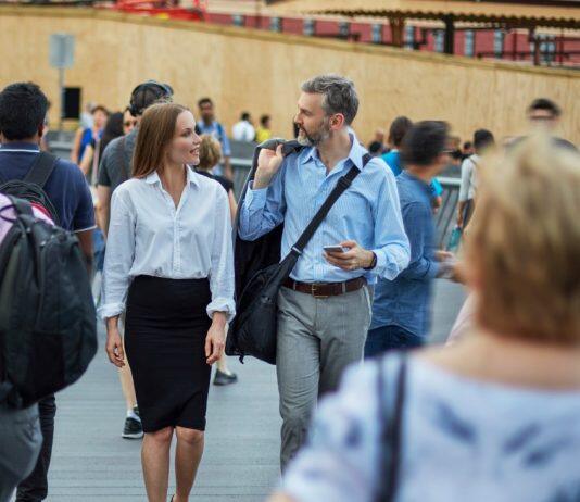 Walk or drive? New tool shows the health effects of your travel choices