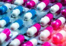 Rapid evolution and host immunity drive the rise and fall of antibiotic resistance during acute infection