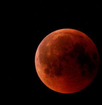 Super blood moon to get the heart pumping