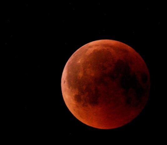 Super blood moon to get the heart pumping