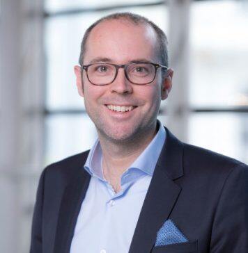 Expert on networking is named as one of “Top 40 Under 40” business professors