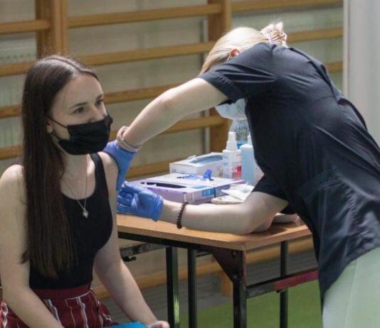 New Zealand approves Pfizer vaccine for young people from 12 to 15, but they’ll have to wait their turn