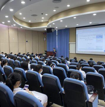 UM holds six biomedicine lectures for local high school students