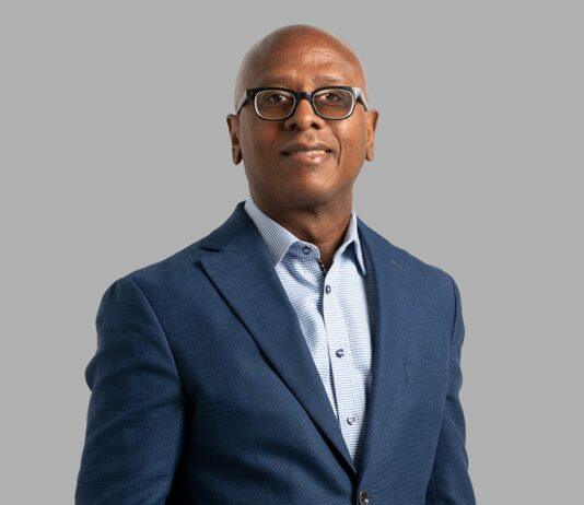 In a bid to improve access to Bay Street, University of Toronto alumnus creates bursary for underrepresented groups