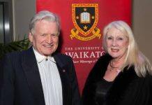 Sir William and Lady Judi Gallagher announce further support for University of Waikato with new scholarship