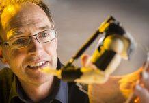 UOW researcher developing artificial muscle in miniature devices recognised on the global stage