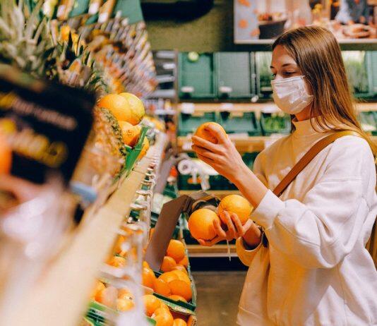 Apples and oranges: Can the UK economy ride out the Omicron wave?