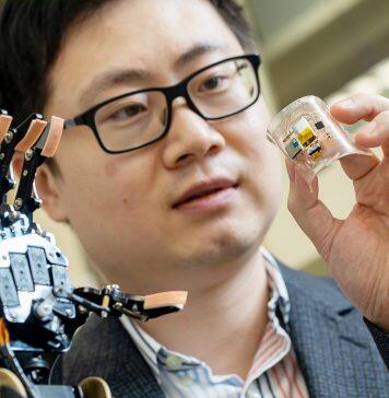 CityU’s advanced robotic VR system teleoperates robots for COVID-19 swab tests