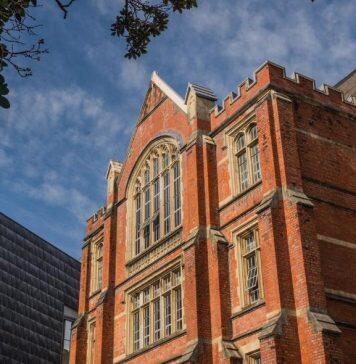 Celebrating research excellence at the Summer Gold awards