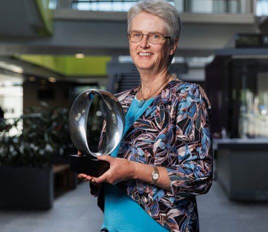 Dame Jane Harding and team win Prime Minister’s Science Prize
