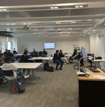 Business School graduates return to share their career experiences with current students