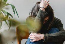 Life satisfaction plummets among young Aussies during COVID