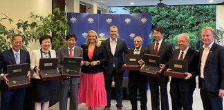 Six University of Newcastle Singapore Alumni honoured with key to the City of Newcastle