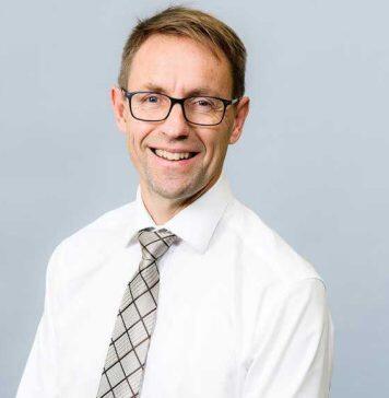 University staff and alumni recognised in 2023 New Year Honours