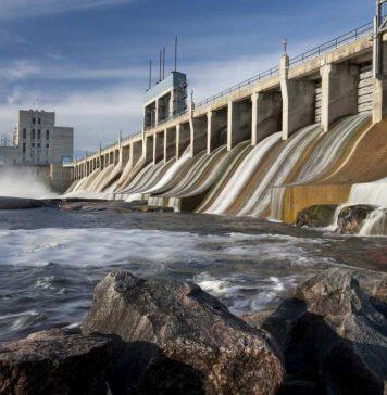 Low emission energy systems can create water conflict without smart design