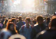 Why faces might not be as attention-grabbing as we think