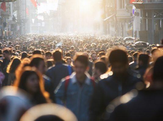 Why faces might not be as attention-grabbing as we think