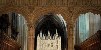 University of Bristol and Bristol Cathedral formally strengthen their relationship