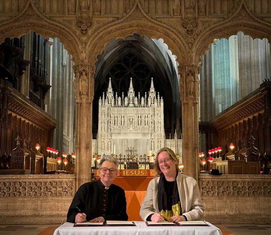 University of Bristol and Bristol Cathedral formally strengthen their relationship