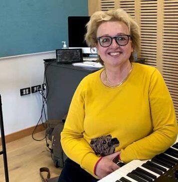 Drama at Otago paves way for career as voice coach to the stars