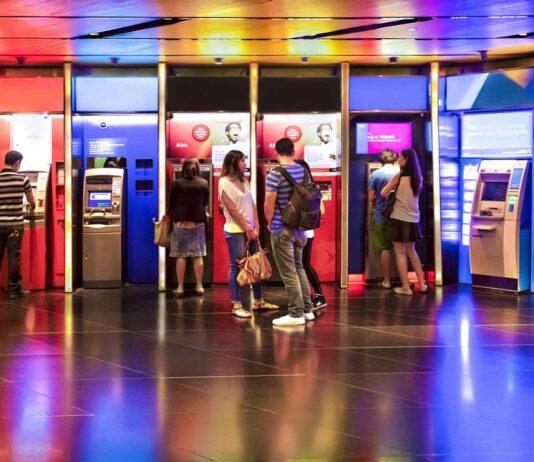 Customer Satisfaction for Finance and Insurance Sectors Reach Record High in 2022