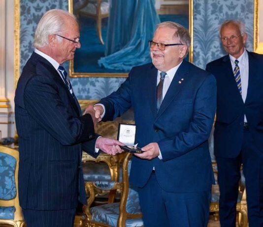 Receiving the prestigious Vega Medal