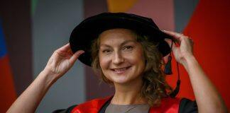 Smoosh – a flatpack shoe designed for a digital nomad lifestyle