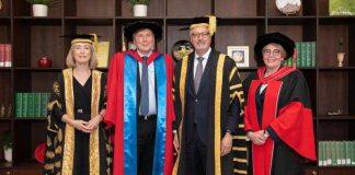 David Thodey awarded Doctor of Business by the University of Sydney