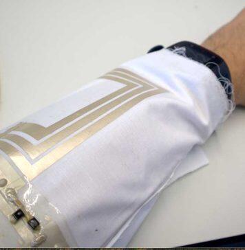 Wirelessly-powered ‘smart bandage’ could provide drug-free wound care