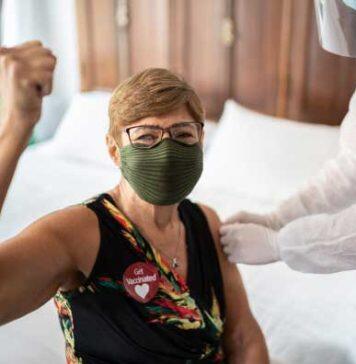 The power of peer-to-peer communication in the COVID-19 vaccine rollout: study