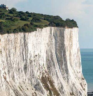 Deep cycling of carbon and chlorine were likely flipped in Earth’s early history