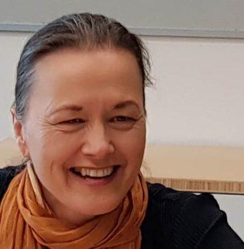 Geographer wins prestigious award for innovative teaching