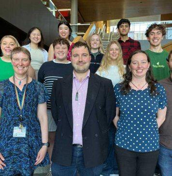 Awards given to exceptional UC teachers and mentors