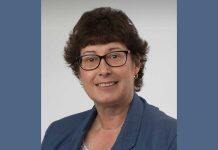 Helen Morrin receives award for cancer research