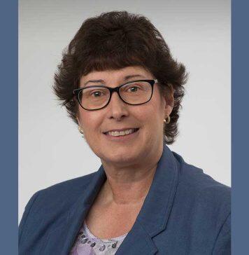 Helen Morrin receives award for cancer research