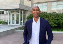 Professor Francis Bangou wins Excellence in Education Prize