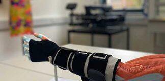 A smart glove to improve stroke rehabilitation