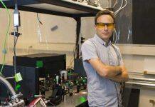 Curious traveller with a quantum ambition